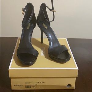 Michael Kors Hutton Sandal 9.5 Black